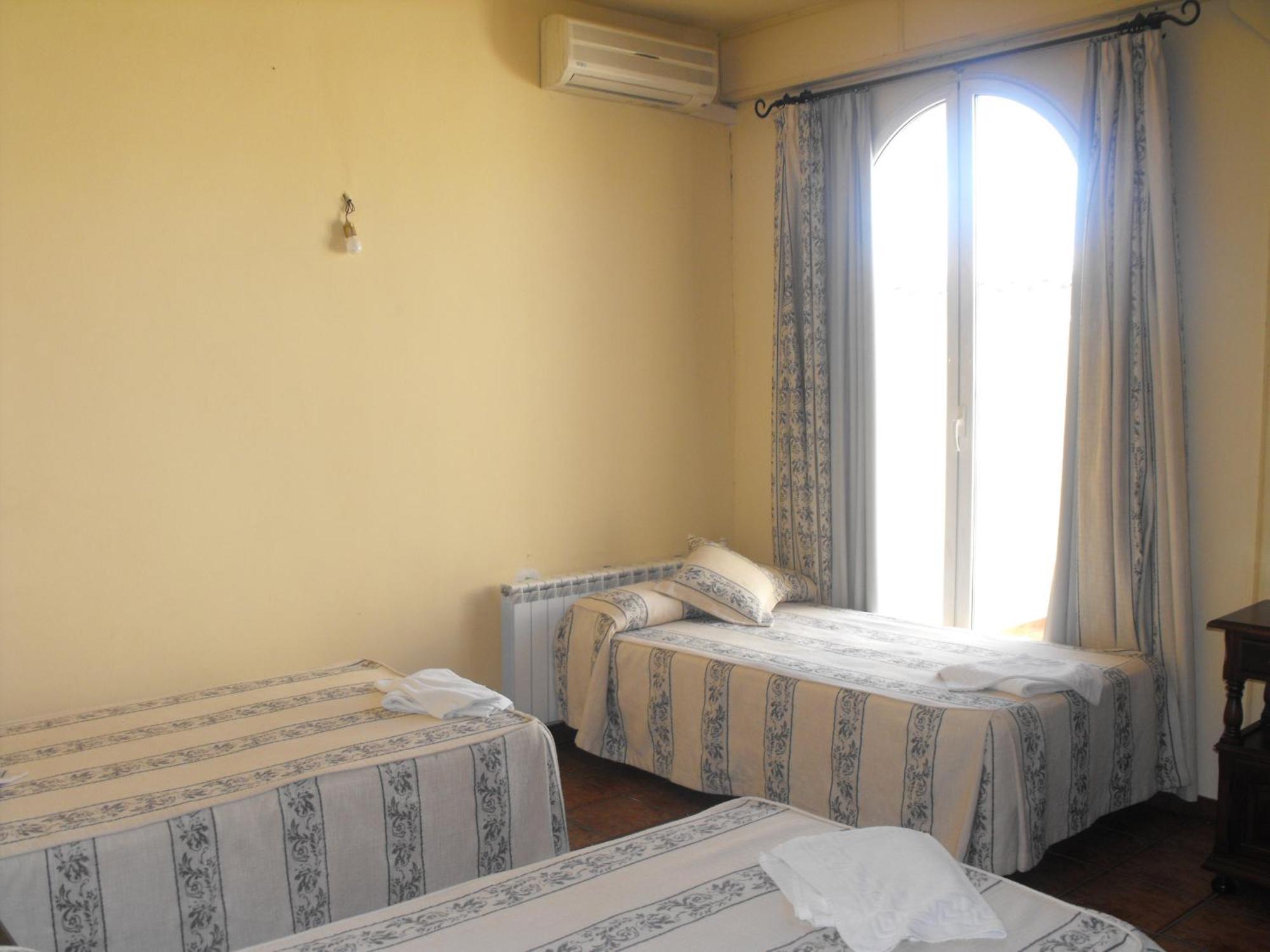 Hostal Nicol'S Hotel Luque Eksteriør billede