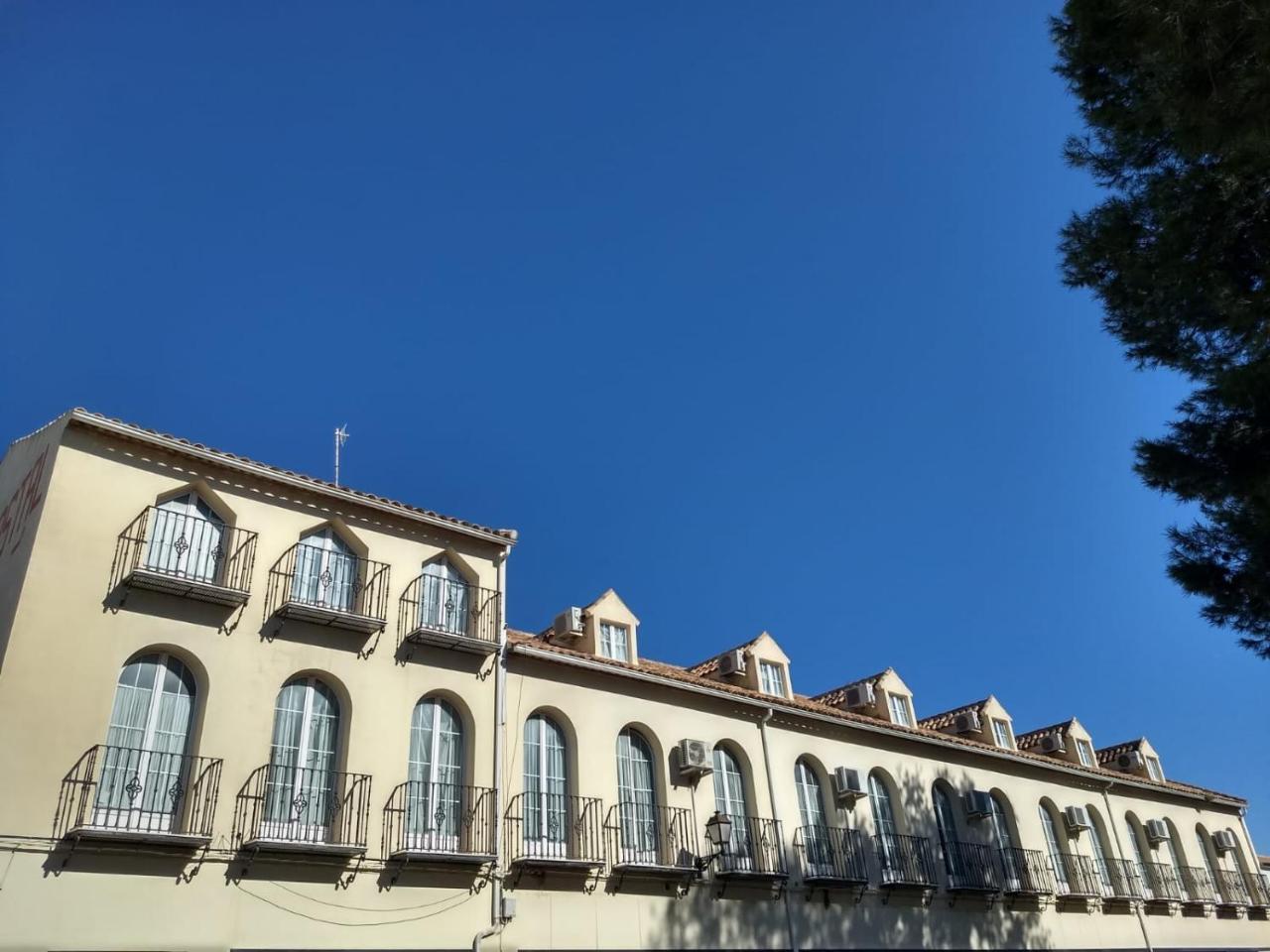 Hostal Nicol'S Hotel Luque Eksteriør billede
